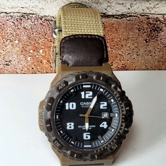 Casio Accessories Casio Mens Watch With Velcro Band New Over Inches